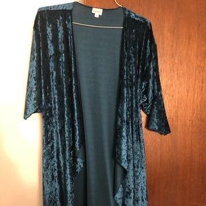 Elegant velvet Shirley